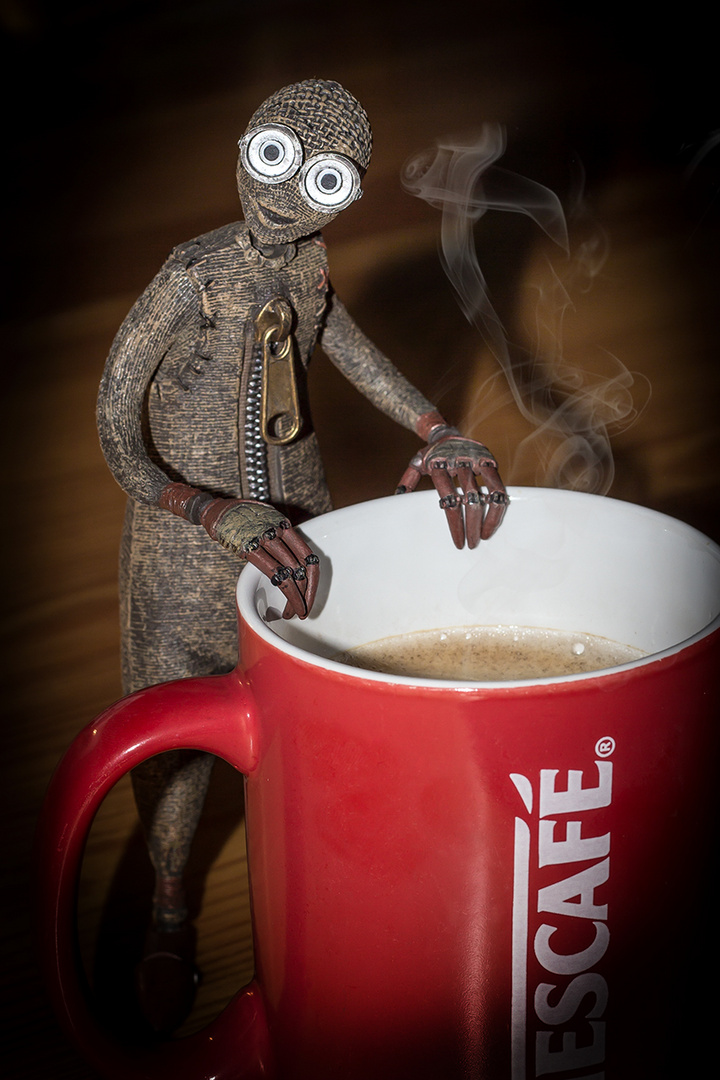 Guten Morgen Kaffee Ist Fertig Foto Bild Stillleben Figuren Und Miniaturen Kaffee Bilder Auf Fotocommunity