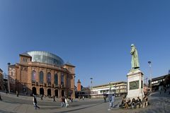 Gutenbergplatz und Theater