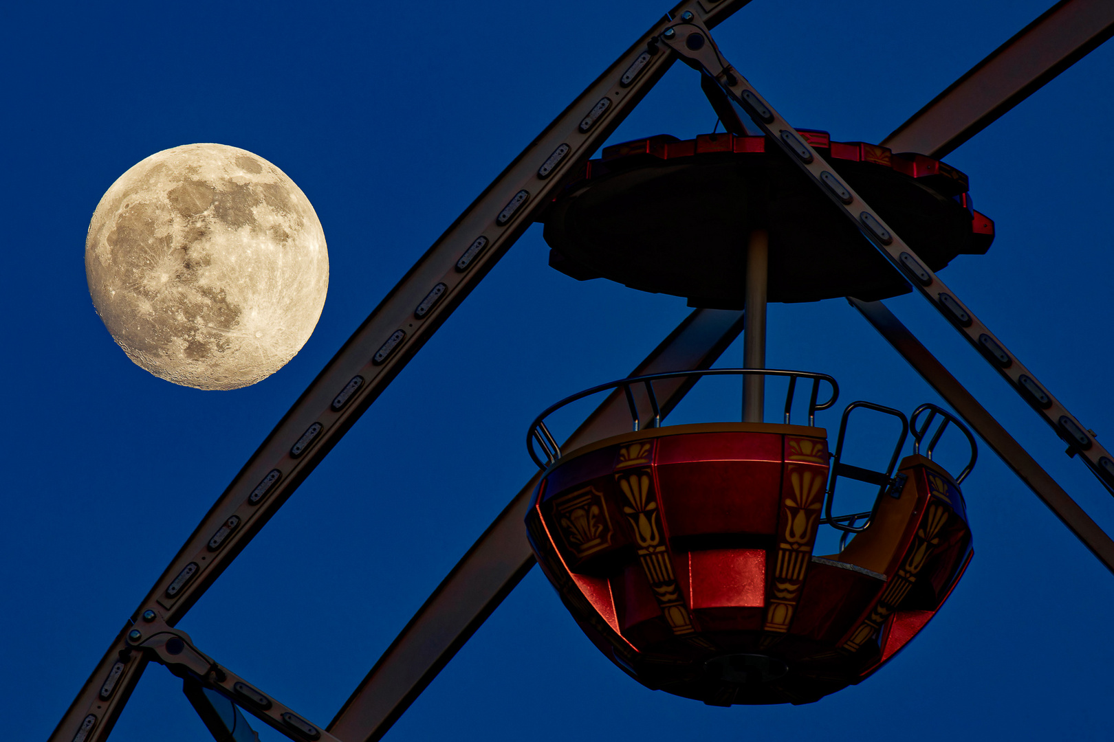 Guter Mond, du stehst so stille ...