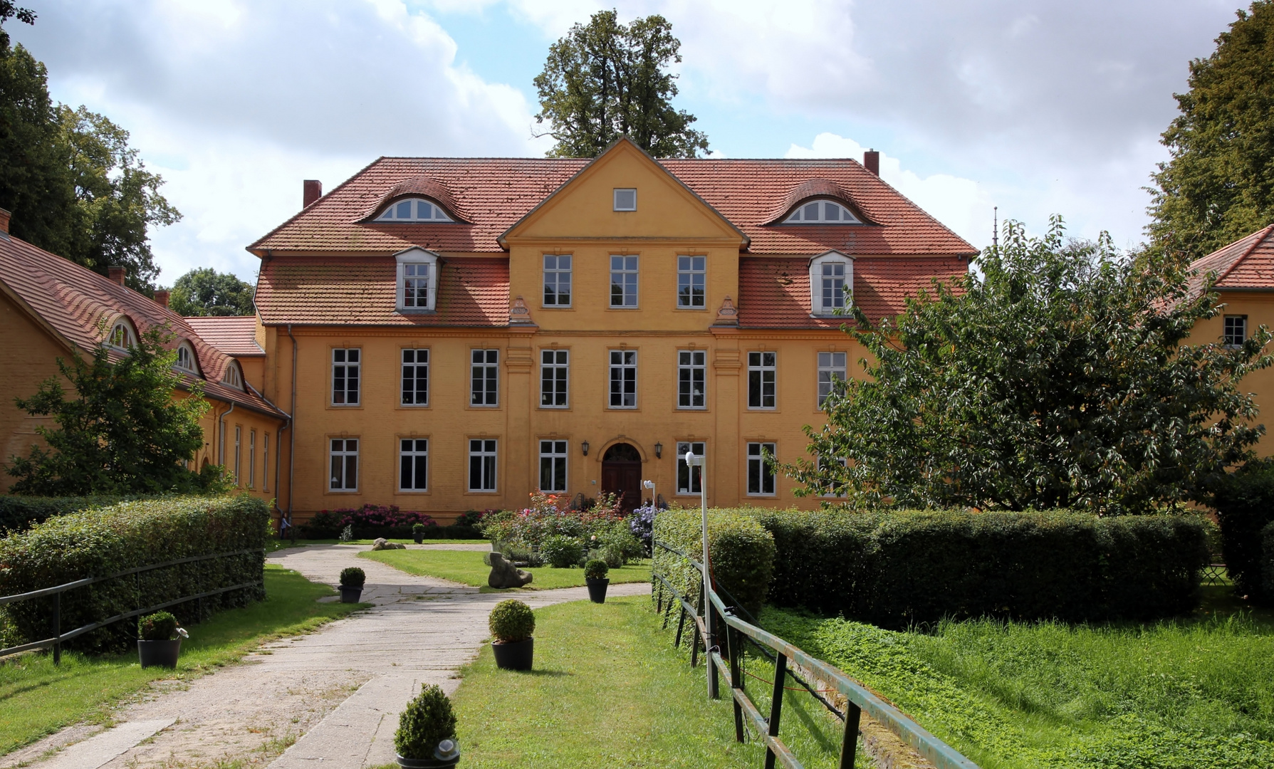 Gutshaus bei Sonne .. Foto & Bild world, barock, architektur Bilder