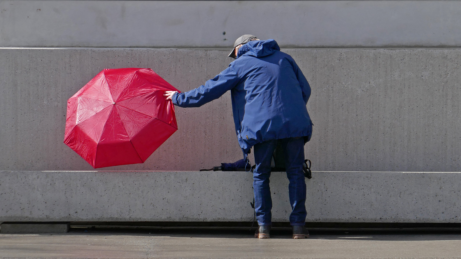 H a l t e P U N K T Foto & Bild rot, farben, menschen Bilder auf