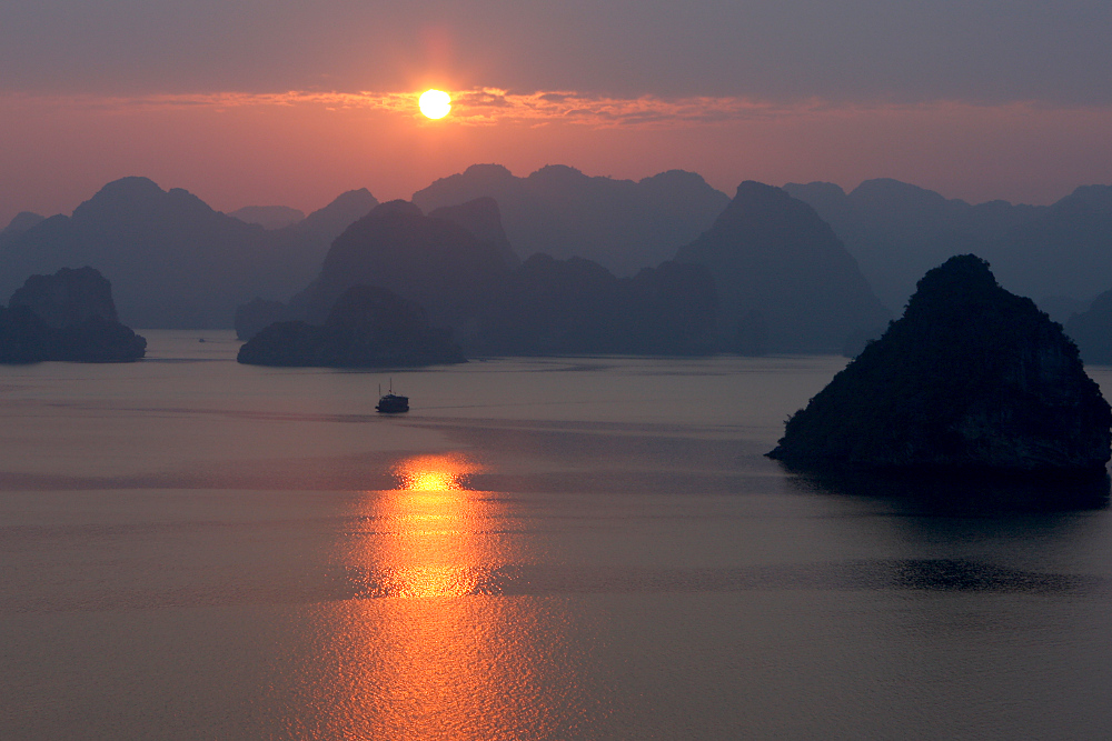 Ha Long (2)