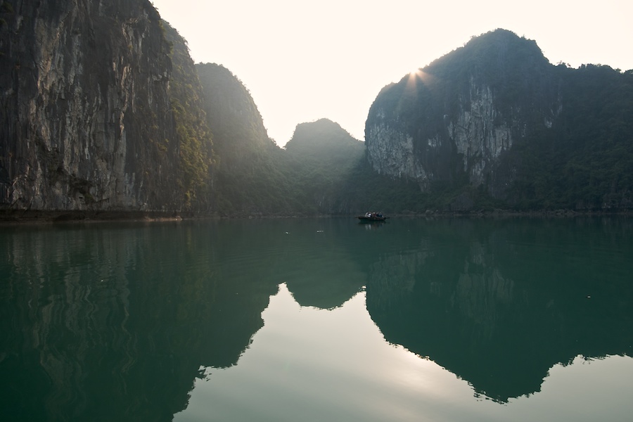 Ha Long im Morgengrauen