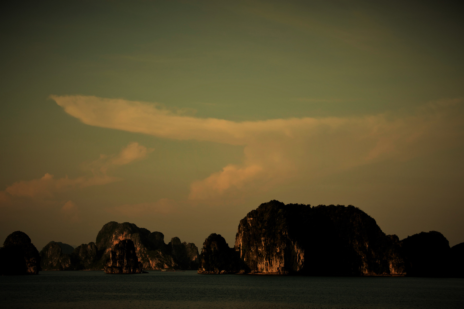 Ha Long late afternoon
