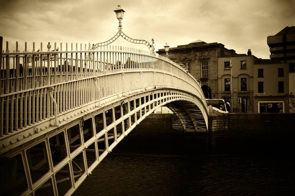 Ha' Penny Bridge