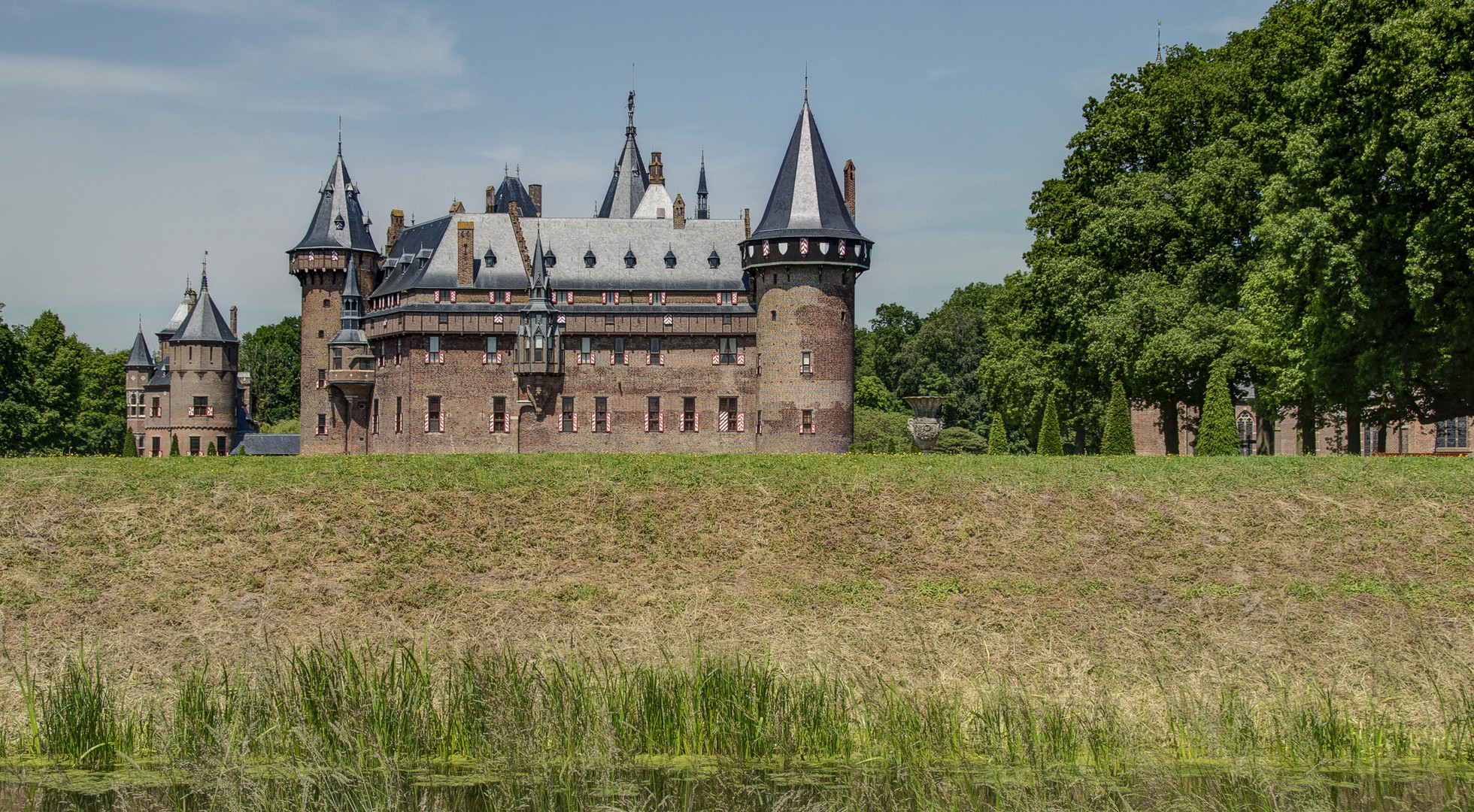 Haarzuilens - Castle "De Haar" - 01