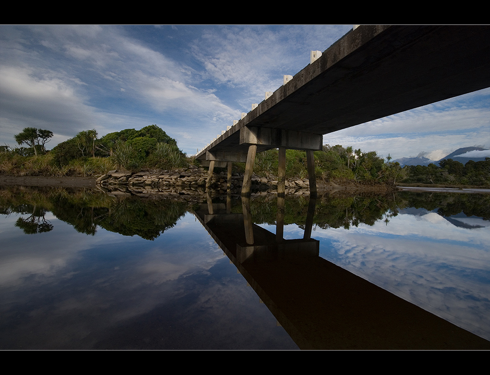 Haast Beach one-lane bridge (New Zealand)