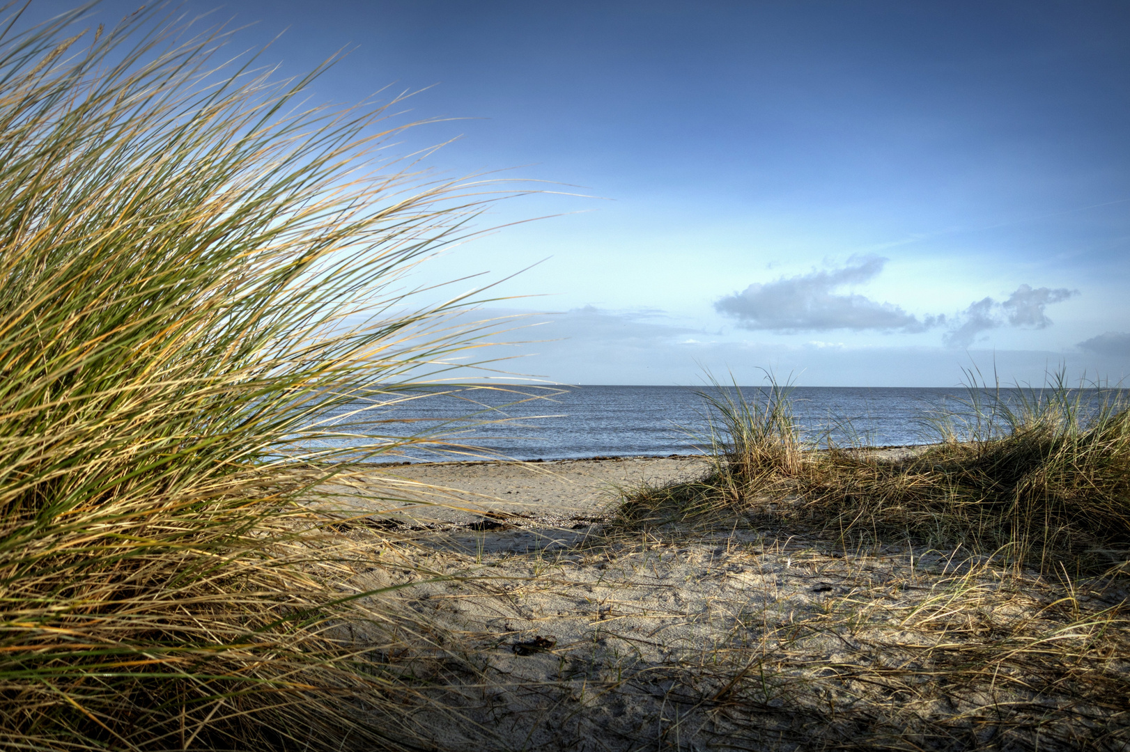 ....hab mich heute mal am Strand rumgetrieben ;-)