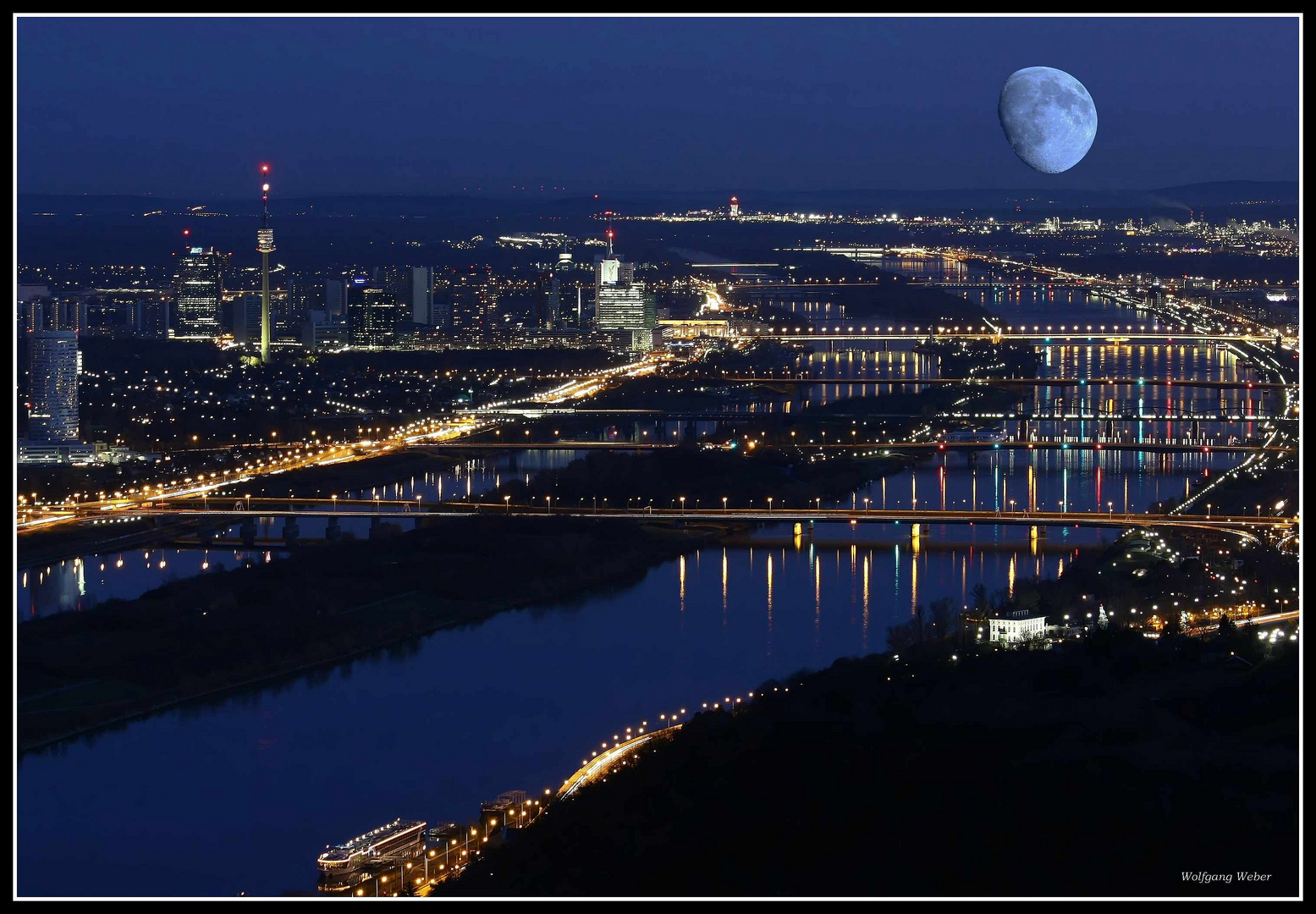 Haben Sie Wien Schon Bei Nacht Gesehen Falco www.fotocommunity.de