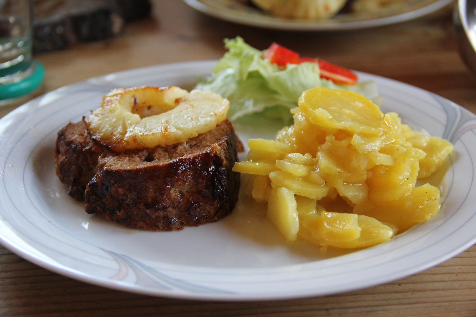 Hackbraten mit Kartoffelsalat