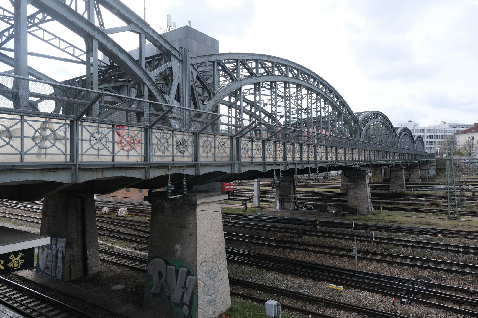 "Hacker-Brücke" Outside