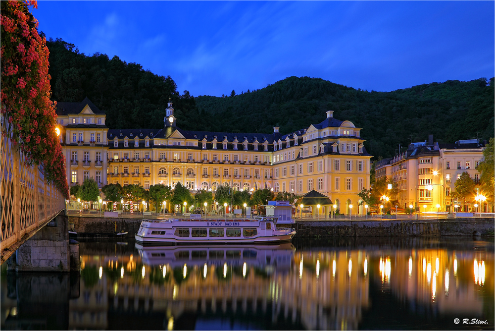 Häcker's Grand Hotel bei Nacht