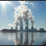 Hälterteich in Peitz mit Blick auf das Kraftwerk Jänschwalde