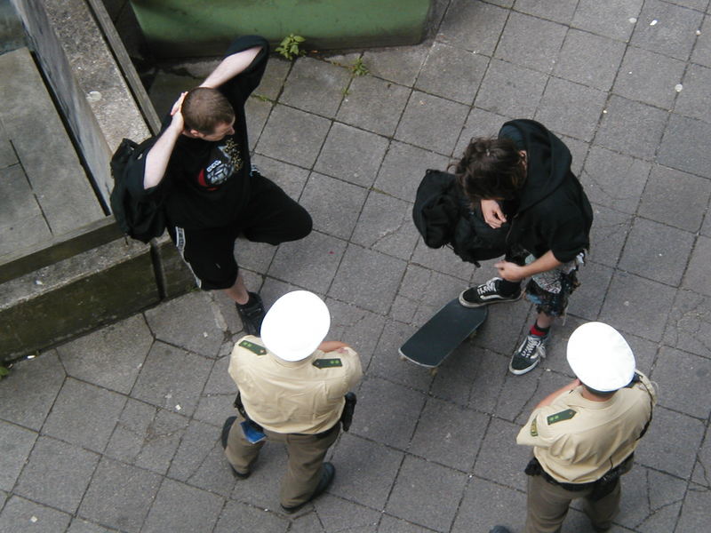 Hände Hoch !!! P&P ... Punks und Polizei (Teil 4)