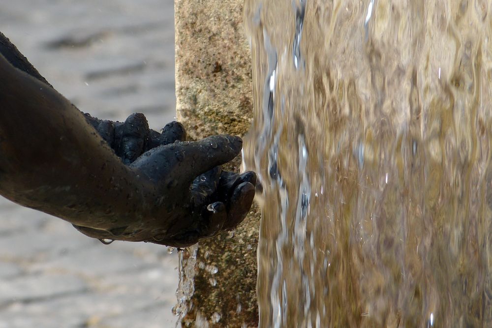 Hände & Wasser