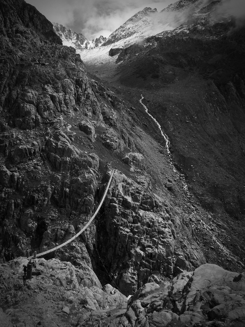 Hängebrücke am Triftgletscher