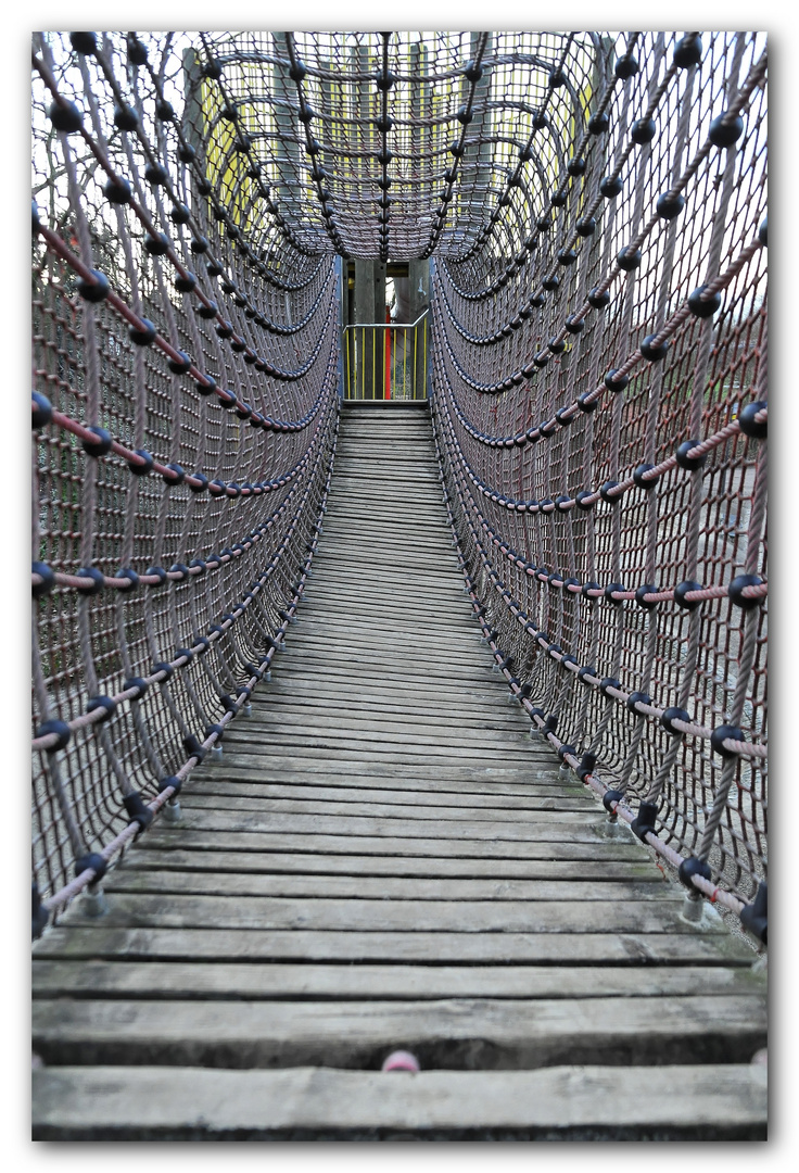 Hängebrücke Foto & Bild architektur, stadtmöbel, spielplätze Bilder