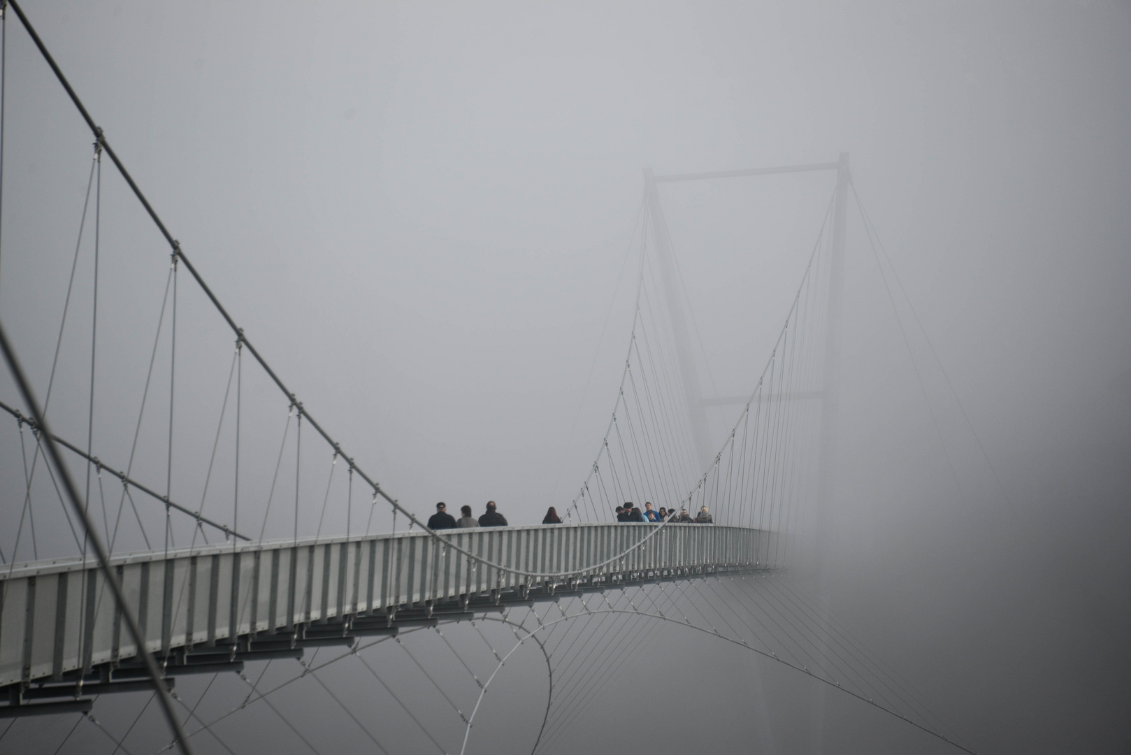 Hängebrücke ins Ungewisse