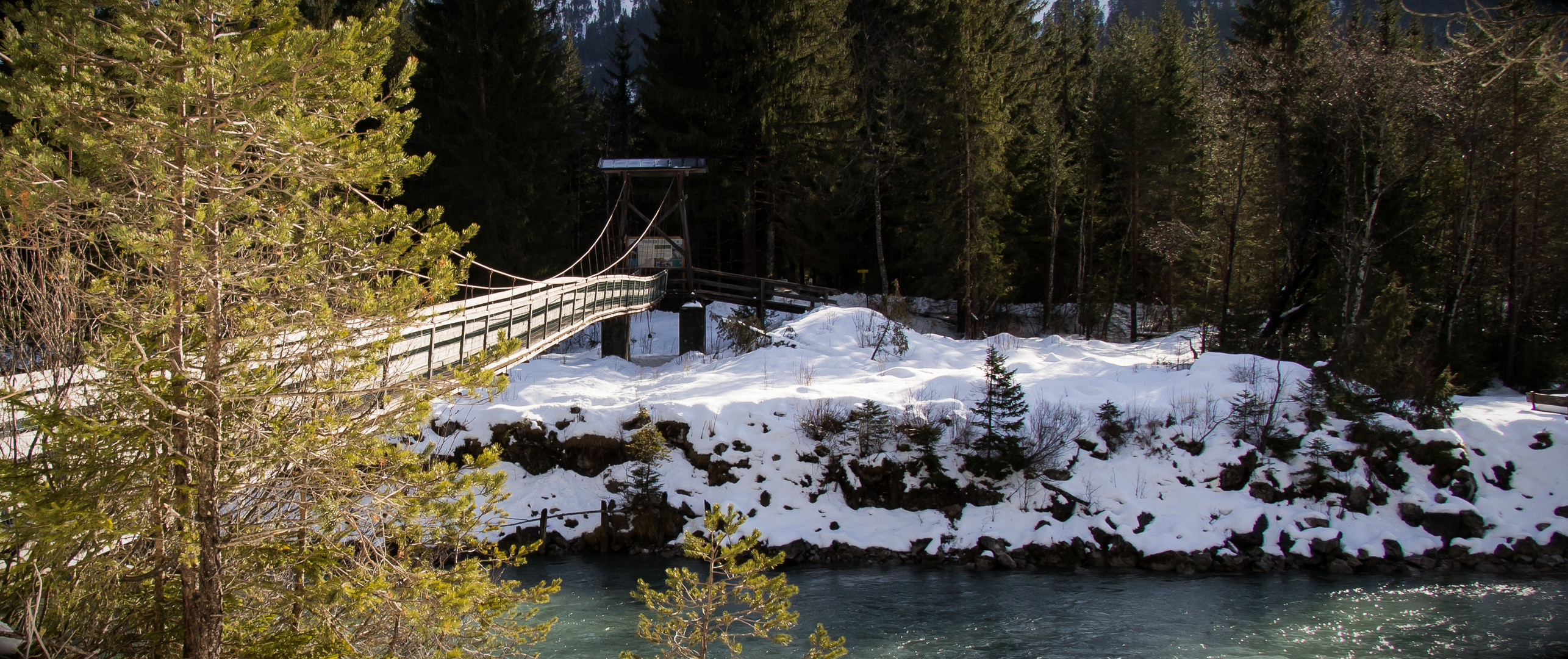 Hängebrücke über dem Lech bei Forchach