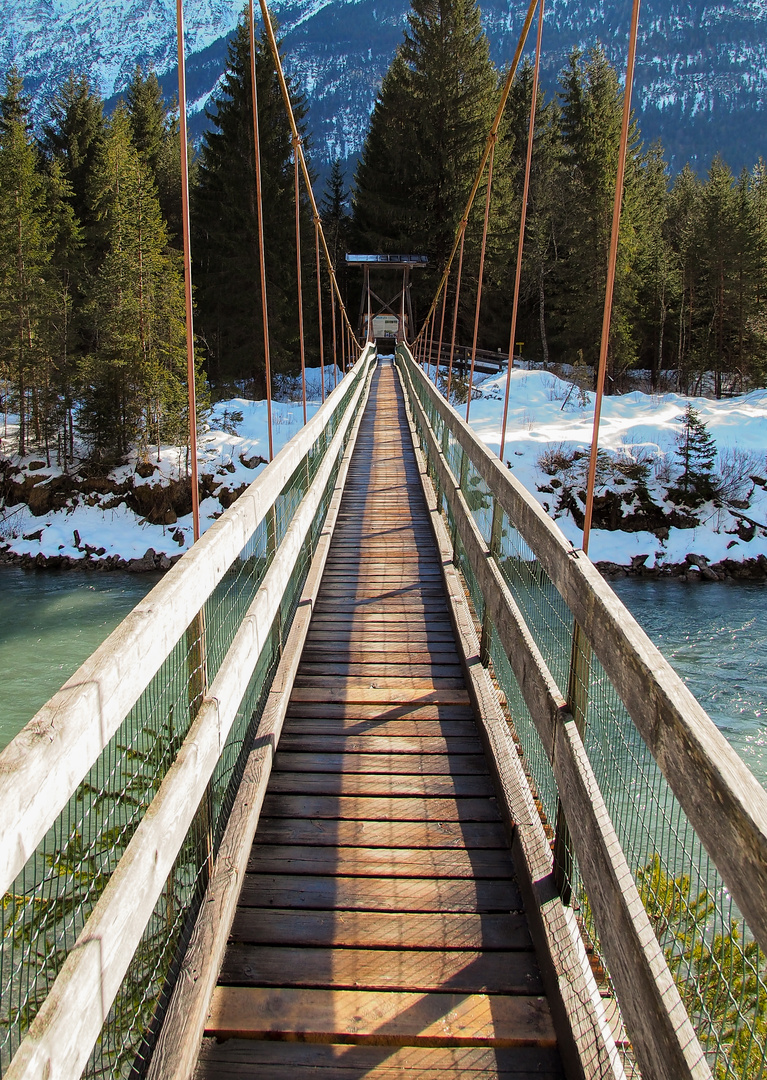 Hängebrücke über dem Lech bei Forchach