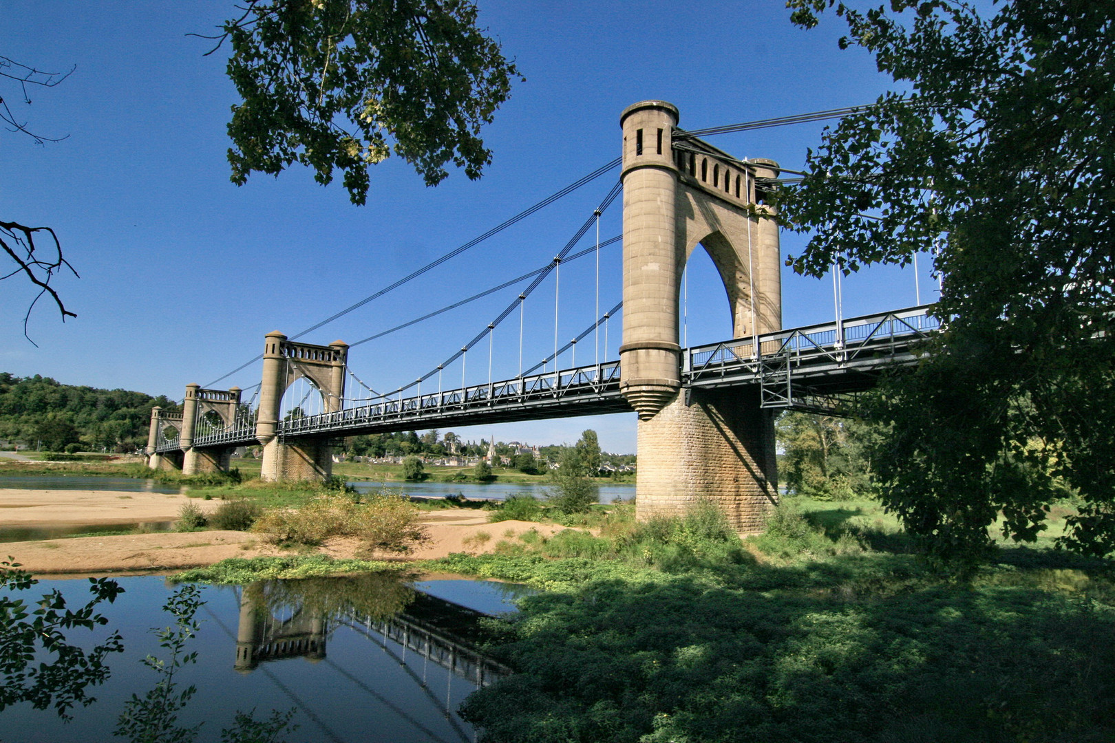 Hängebrücke über die Loire bei Langeais