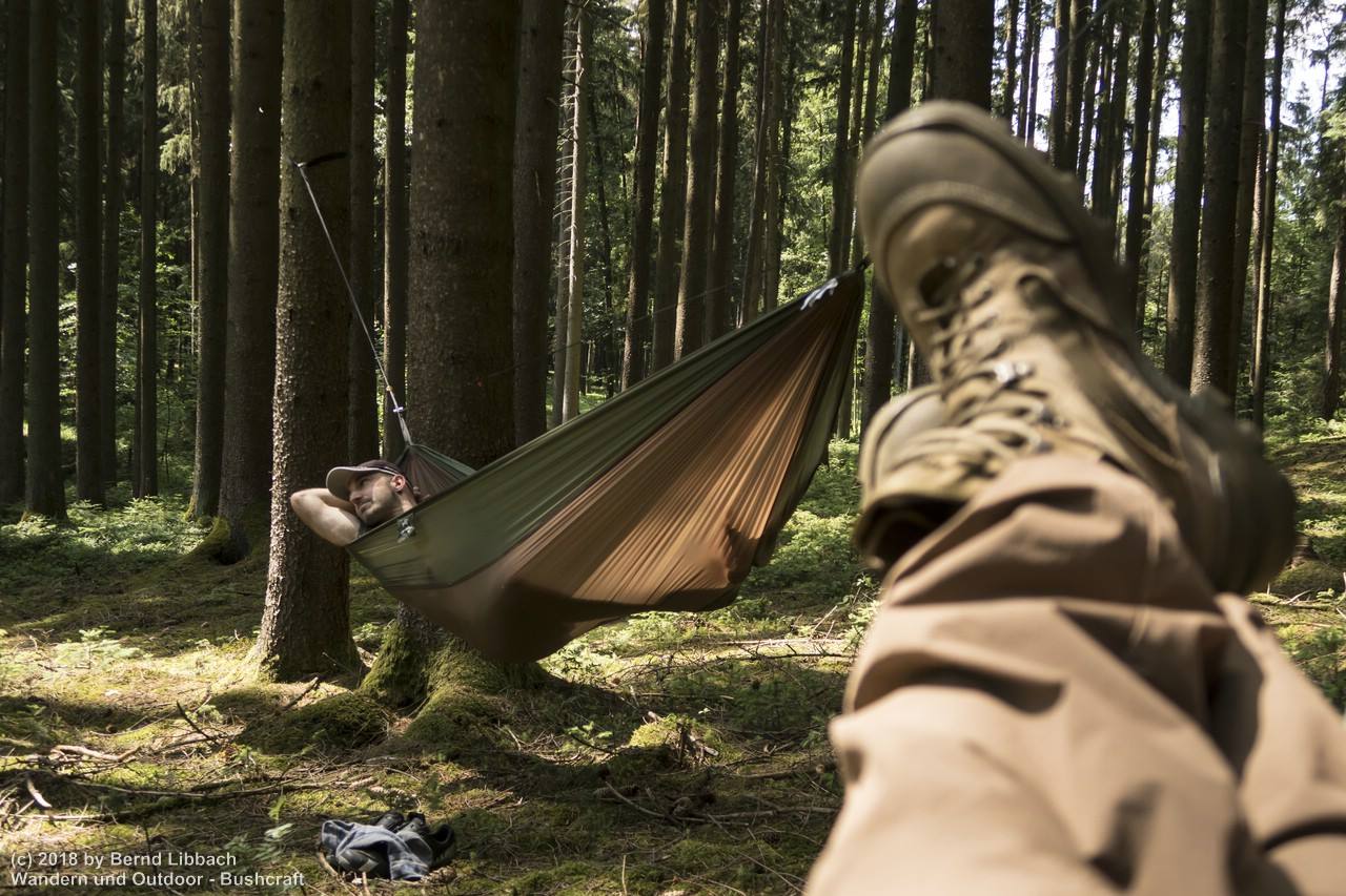 Hängematten Chillen im Wald