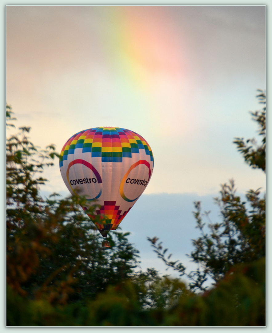 Hängt am Regenbogen..???