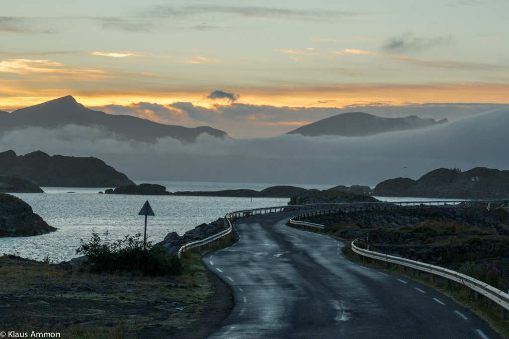 Haeningsvaer um Mitternacht