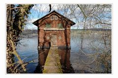 Häuschen am See