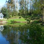 Häuschen am Teich