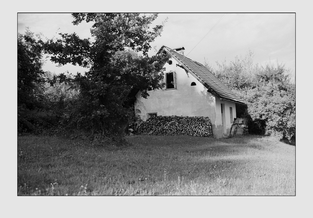 Häuschen am Waldrand