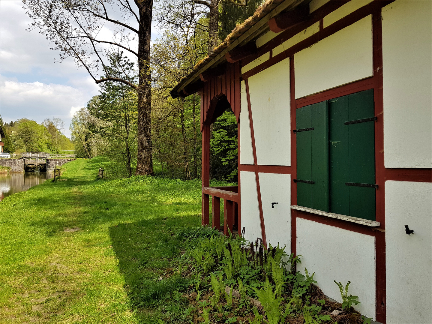 Häuschen im Grünen