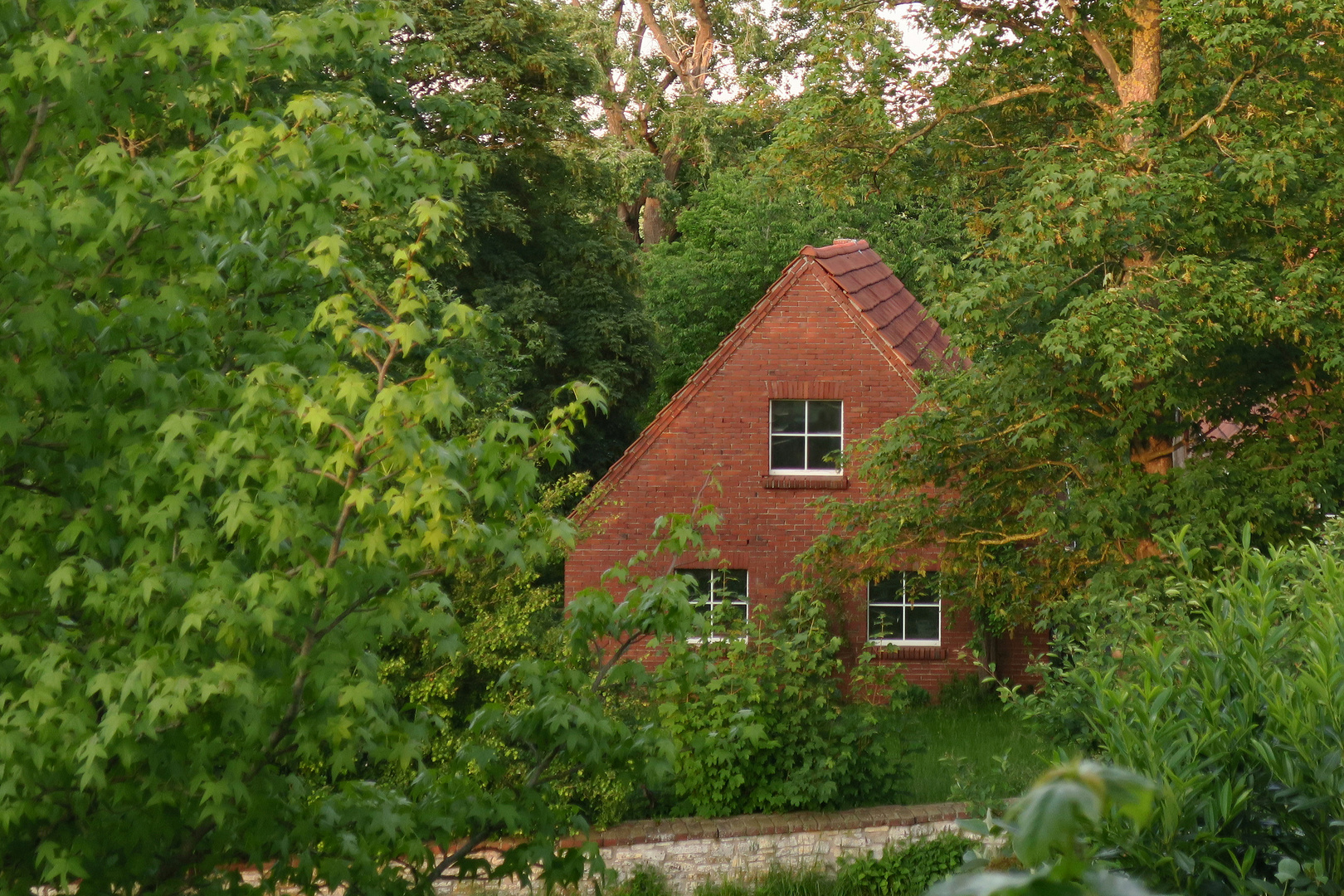 Häuschen im Grünen