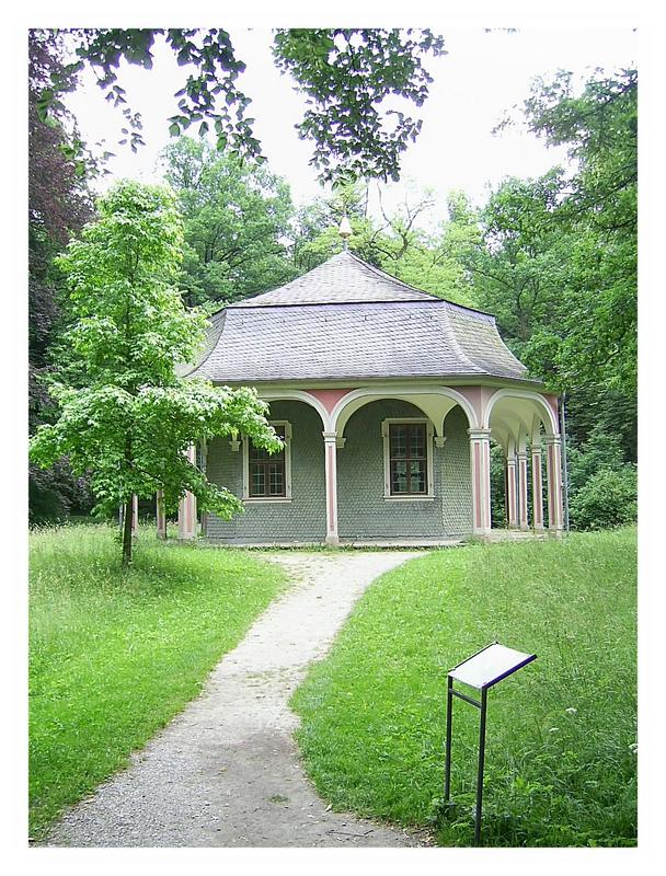 Häuschen im Schloßpark