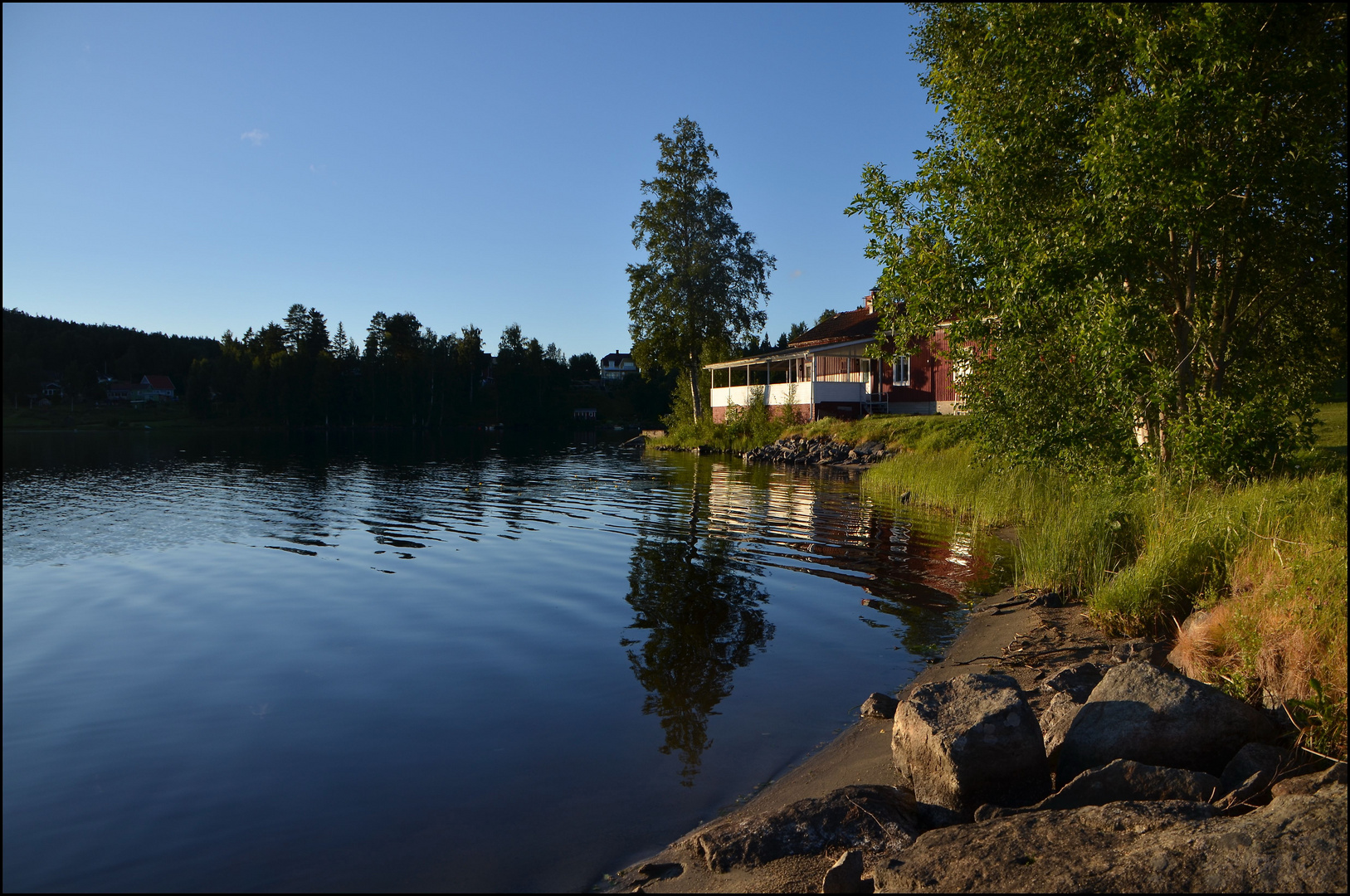 Häuschen mit Seeblick