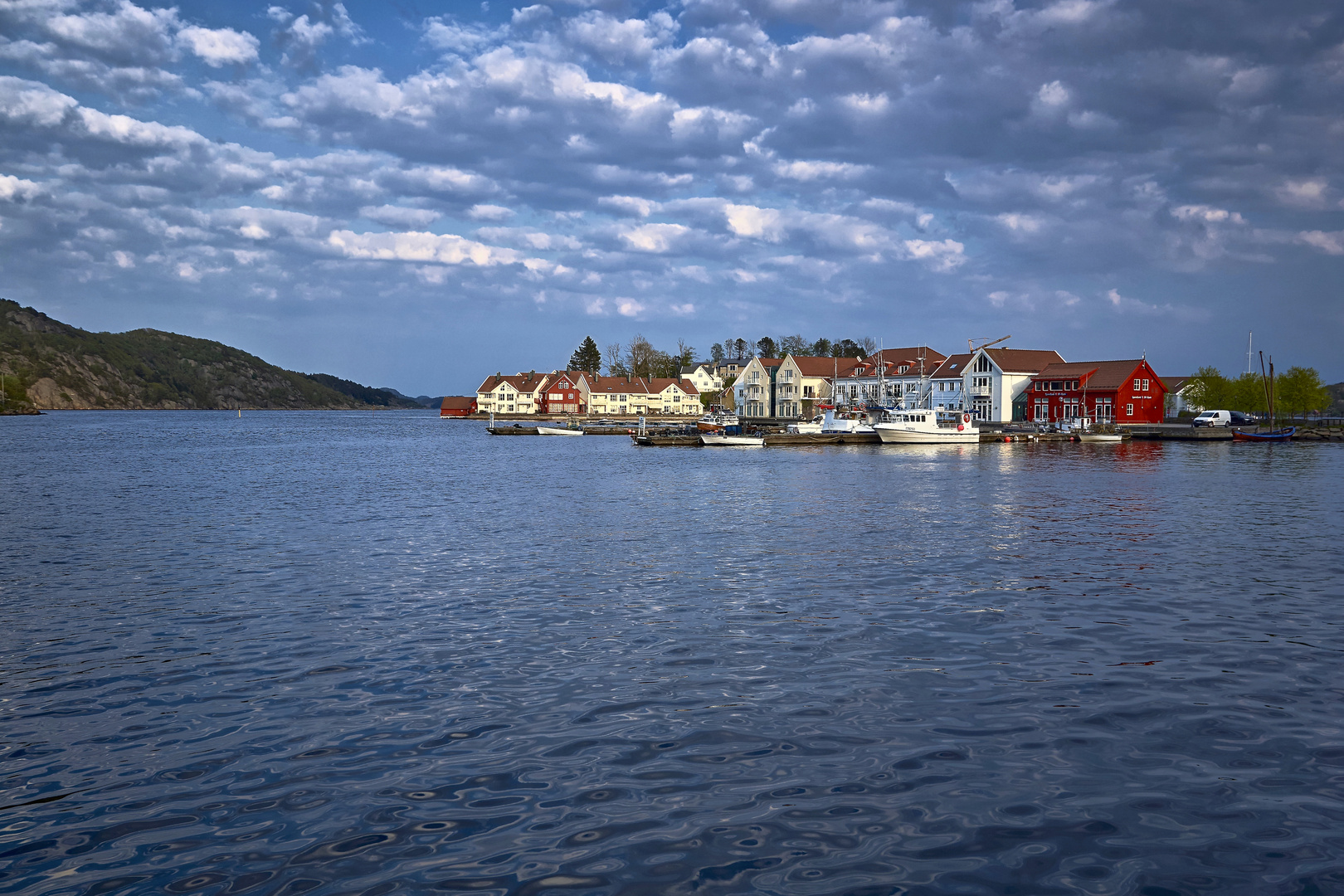 Häuser am Fjord