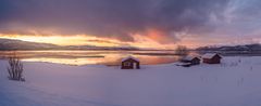 Häuser am Fjord ....