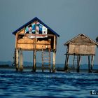 Häuser im Seenomadendorf Sampela (Südost-Sulawesi, Indonesien)