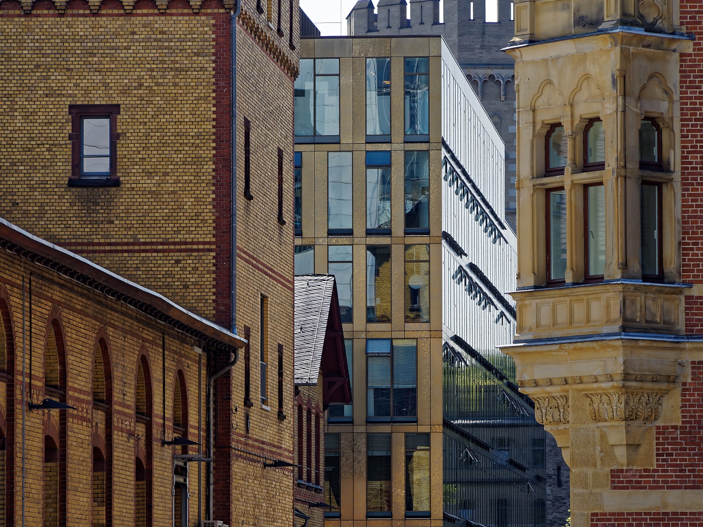 Häuserfassade am Rheinhafen