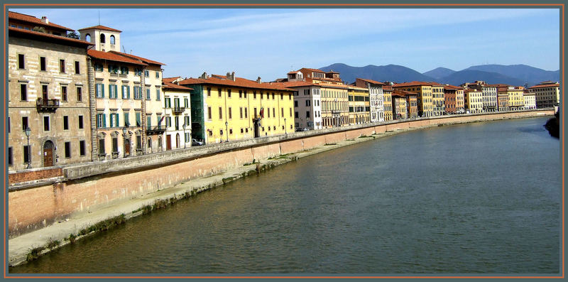 Häuserfront am Arno