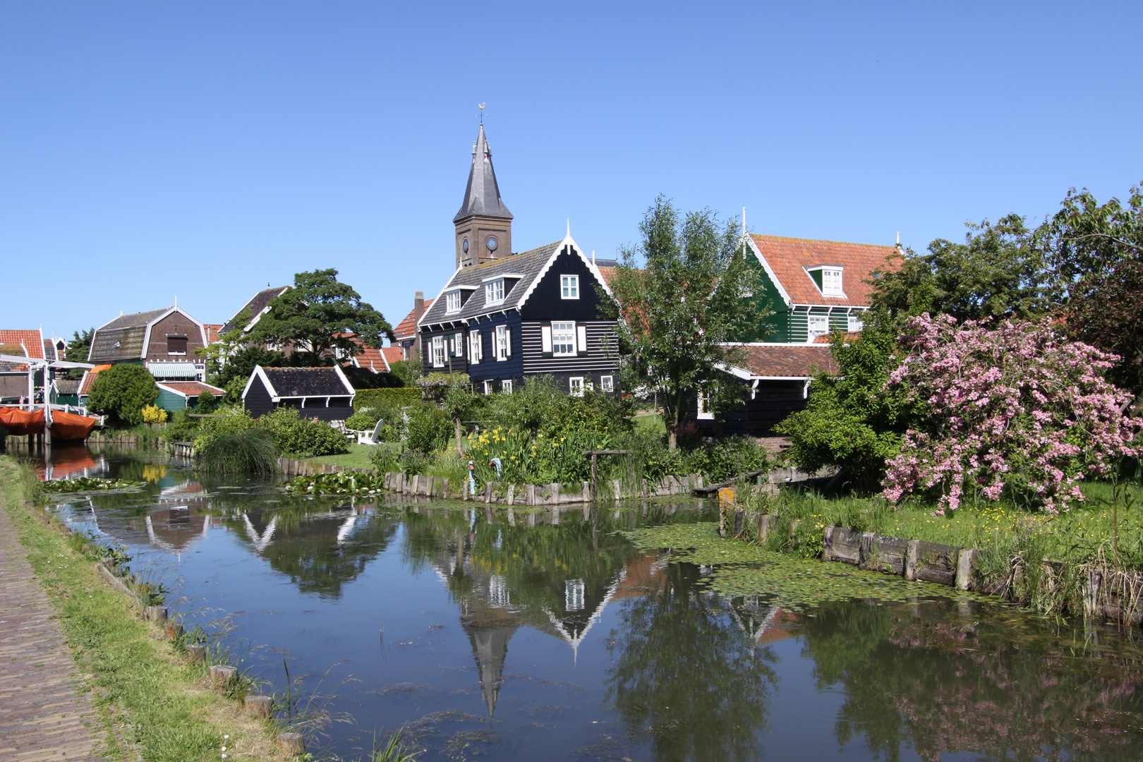 Häuserfront an einer Grachte in Marken (Holland) Foto & Bild landschaft, bach, fluss & see