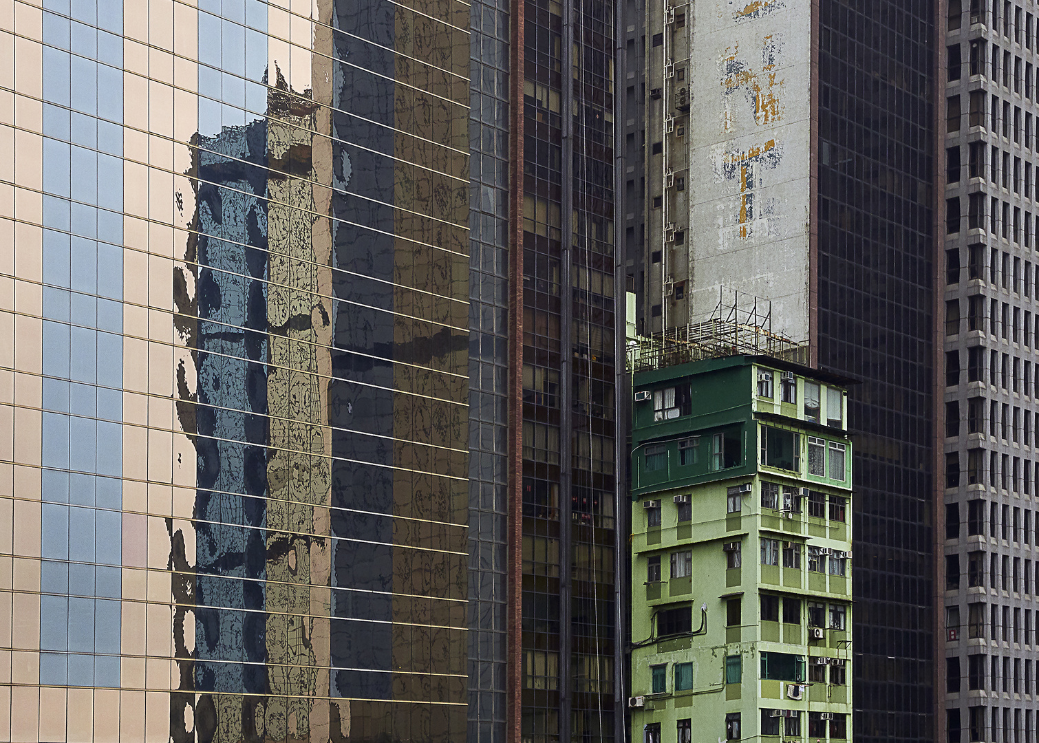 Häuserfront in Hongkong