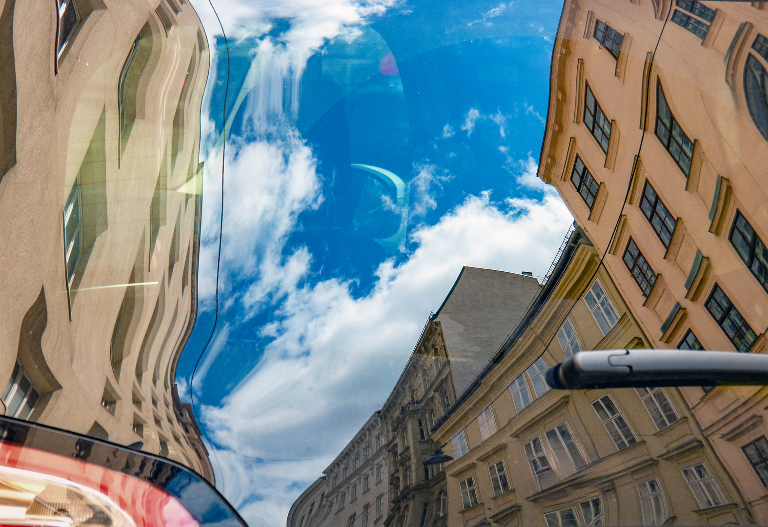 häuserfronten in der wollzeile in wien...