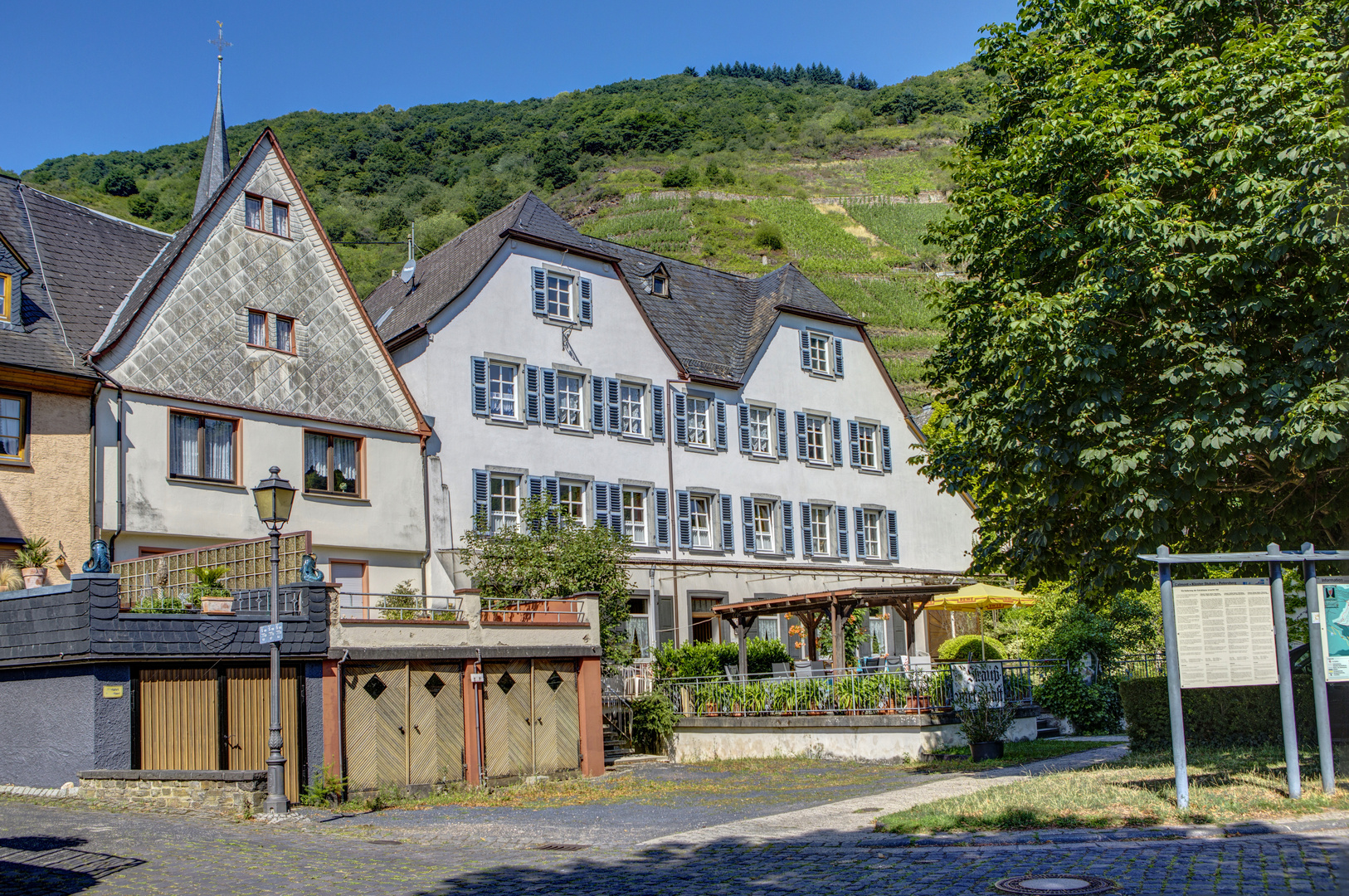 Häusergruppe in Bremm