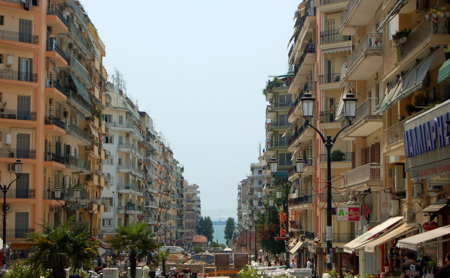 Häuserschlucht in Thessaloniki