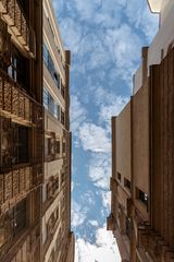 Häuserschlucht_Blick nach oben_Lenbachplatz_München_3