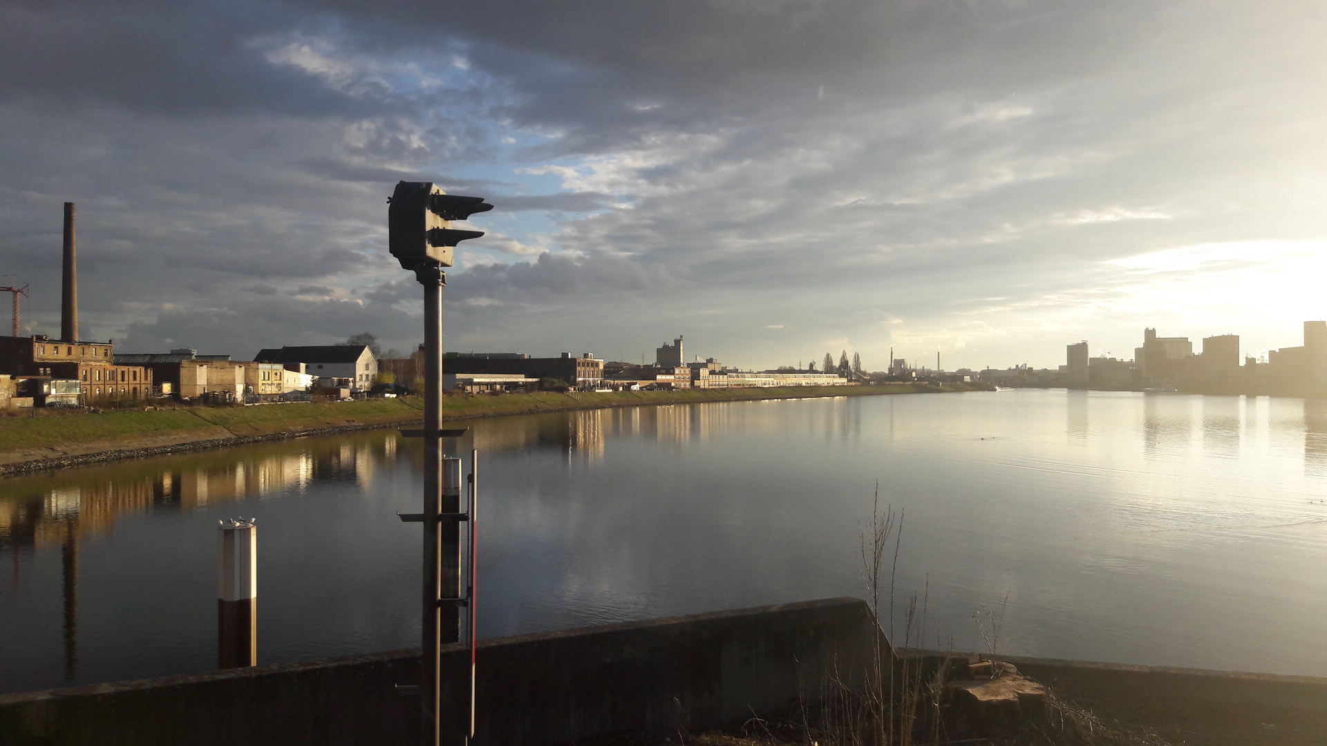Hafen 2 Foto & Bild | architektur, profanbauten, hafen Bilder auf
