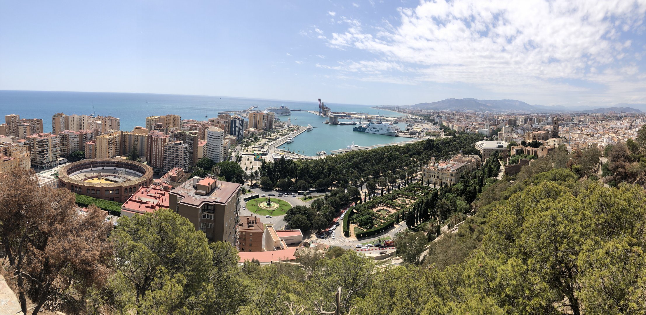 Hafen, Alstadt und Stierkampfarena Malaga