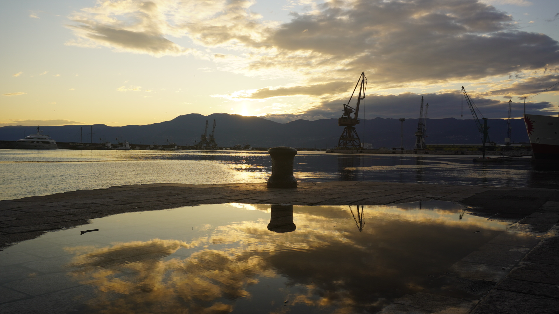 Hafen am Abend