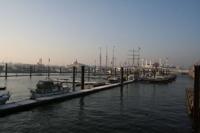 Hafen am Morgen